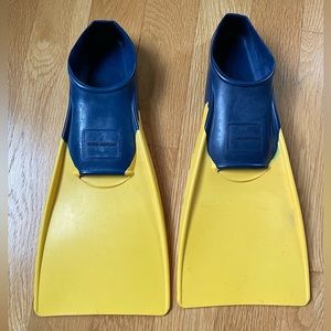 US Divers Fins adult foot size 7-8 M